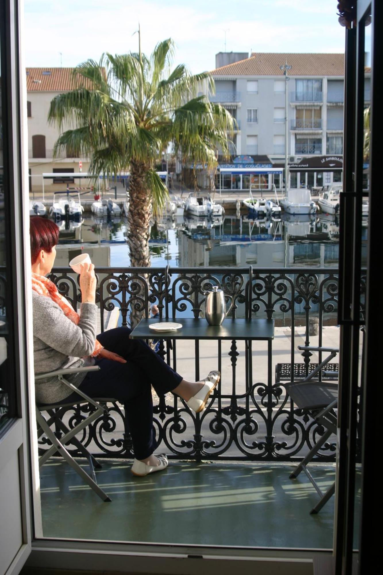 Le Vent Dans Les Voiles - Appartement Classe 4 Etoiles Meze Exterior photo